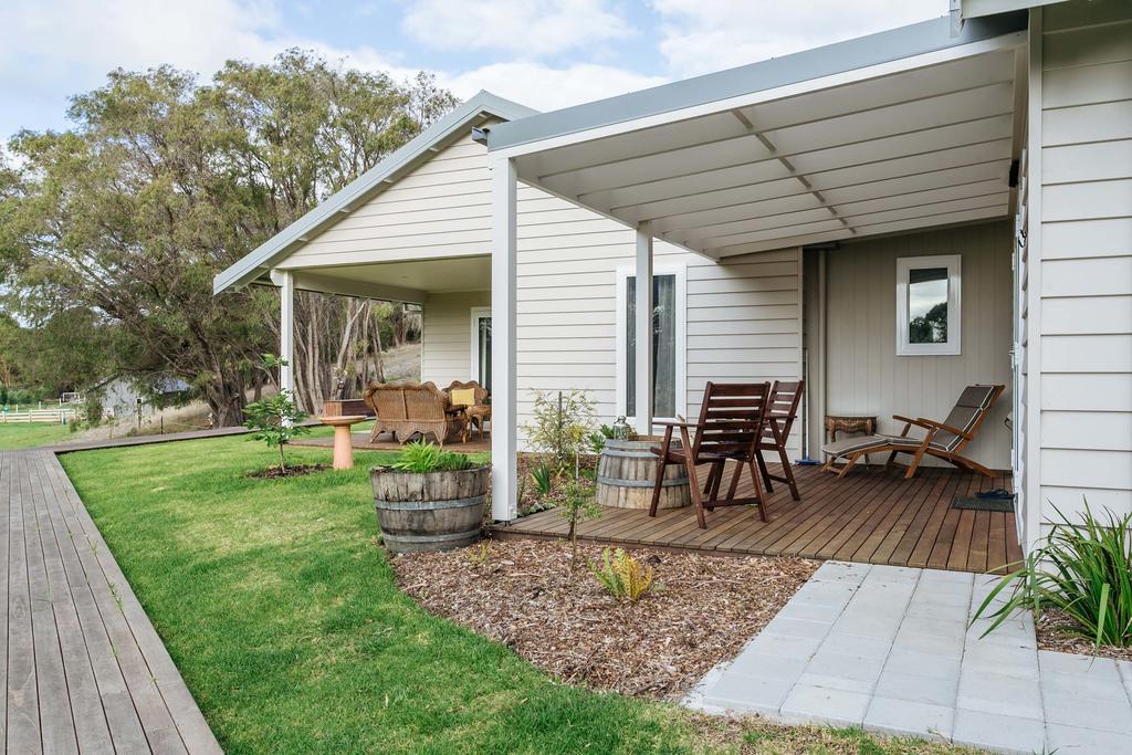Country house Stablebase